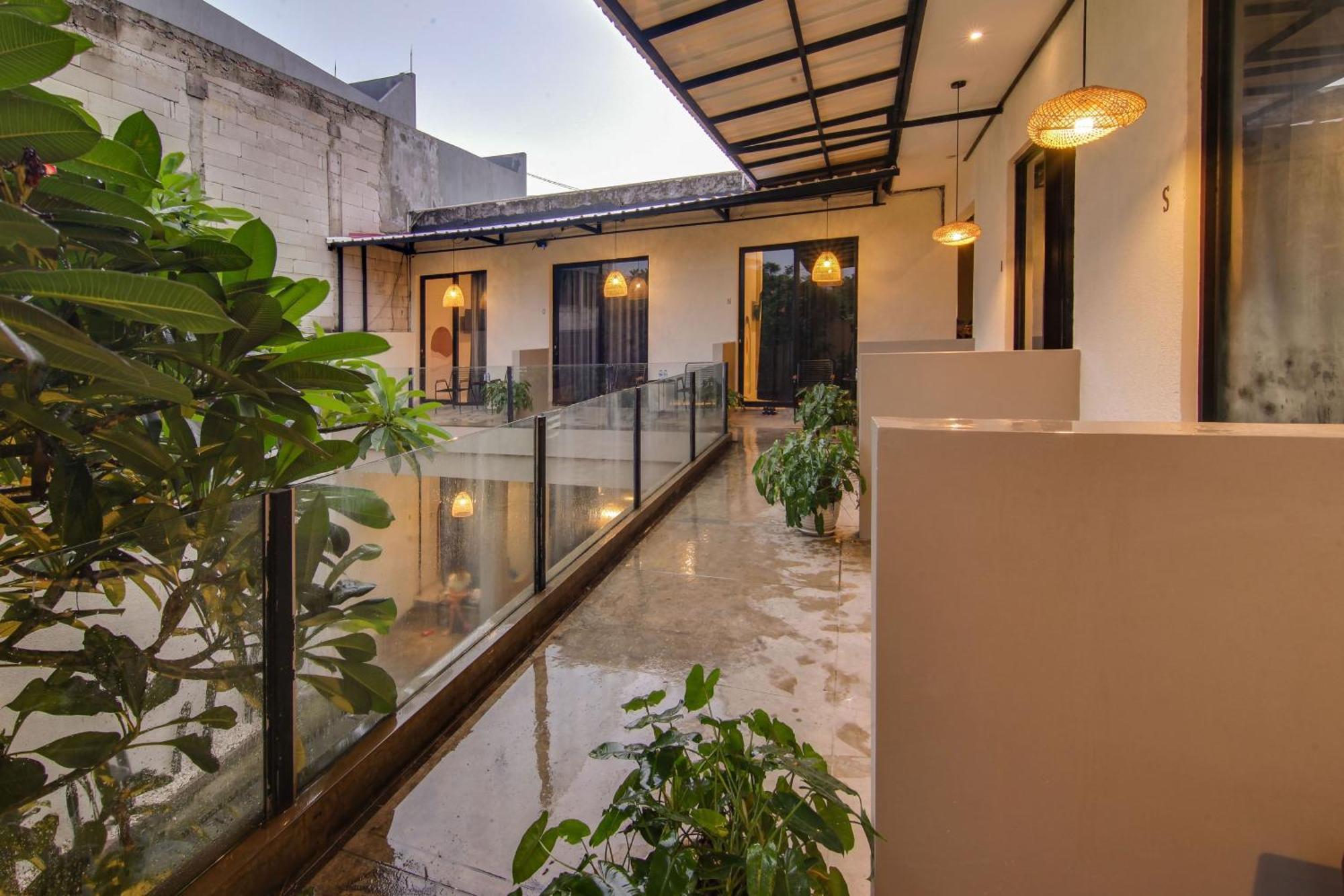 Escotel Casa De Luga Jacarta Exterior foto